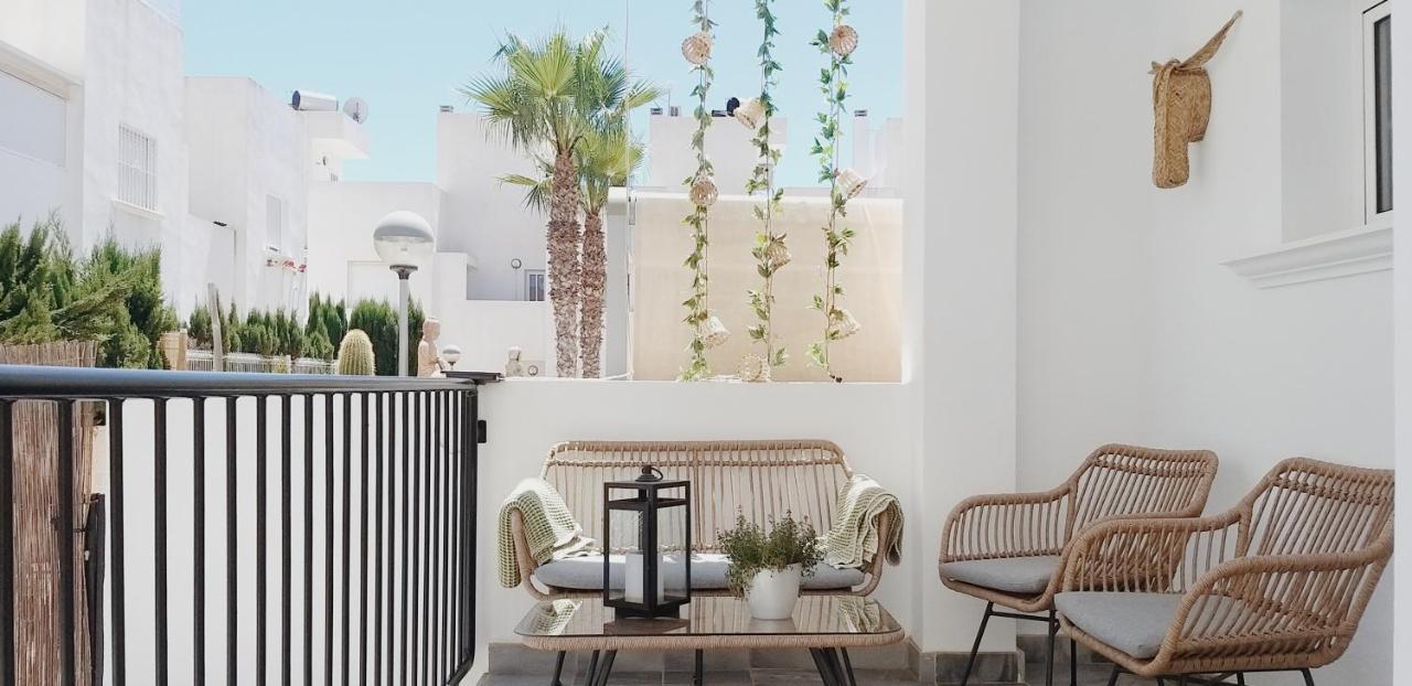 Modern Townhouse In Torrevieja, Costa Blanca Daire Dış mekan fotoğraf