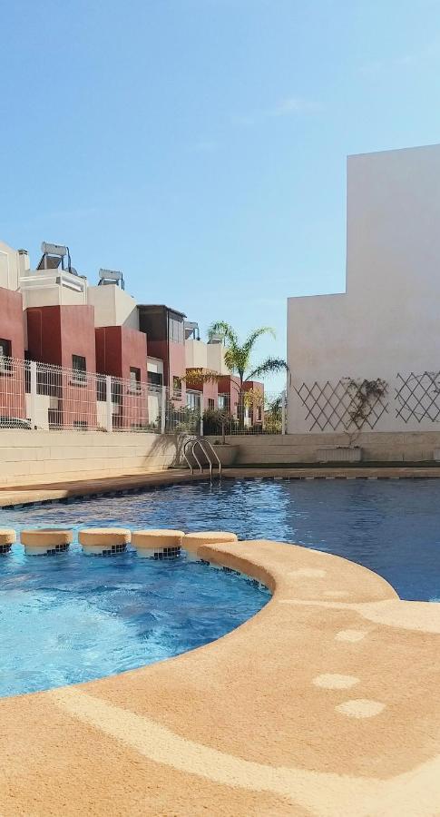 Modern Townhouse In Torrevieja, Costa Blanca Daire Dış mekan fotoğraf